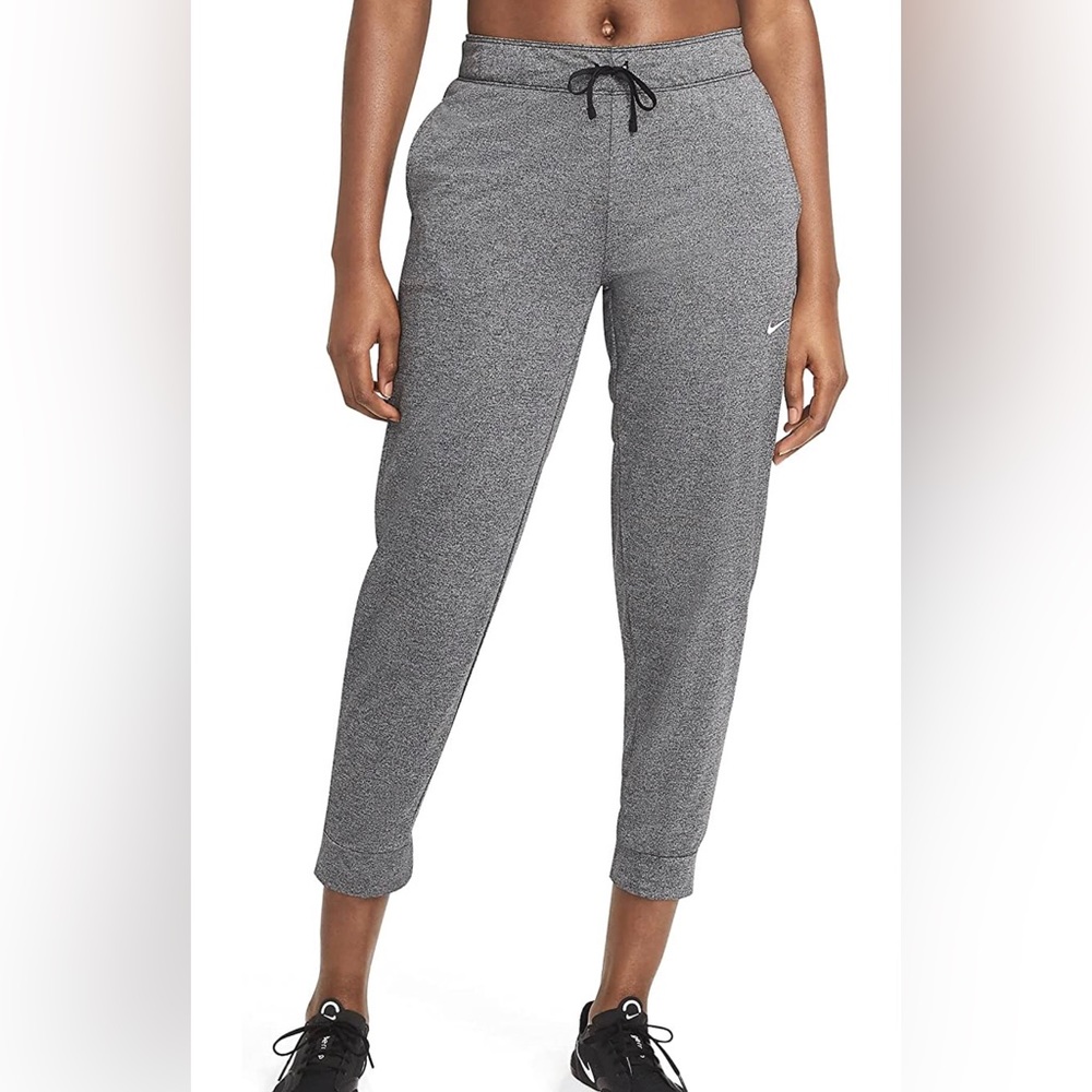 Nike Attack Women’s 7/8 Training Pants, Size Women’s Small